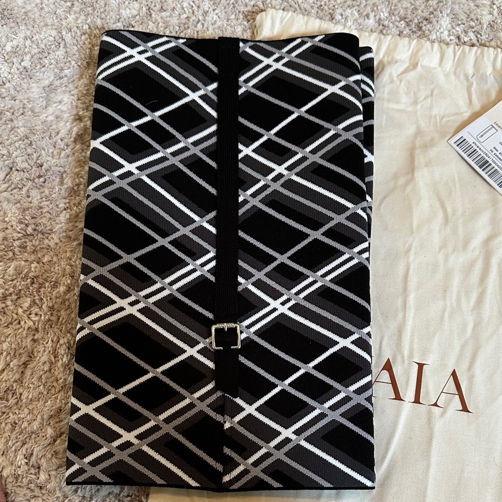 VIVAIA Women's Black and White Hosiery - Picture 3 of 4